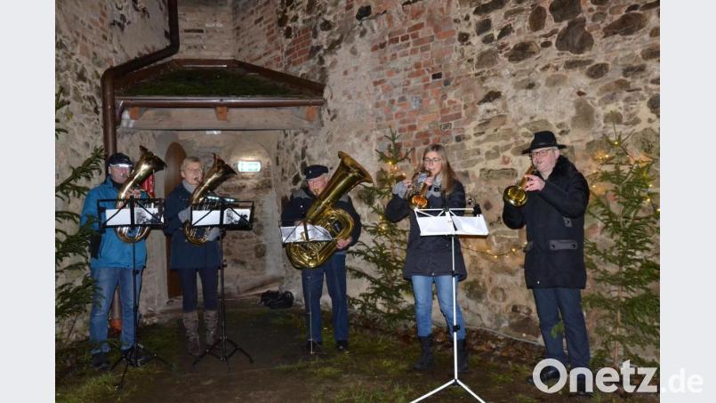 Die Straßenmusikanten sorgten für adventliche Stimmung. Bild: gi