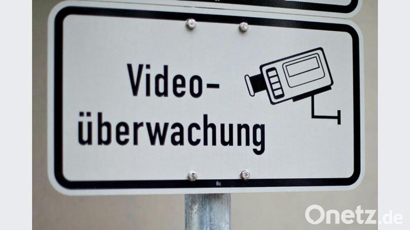 Trotz Videoüberwachung brach ein professioneller Täter innerhalb von zwei Minuten die beiden Parkscheinautomaten in der Ziegeltorgarage auf. Bild: ath