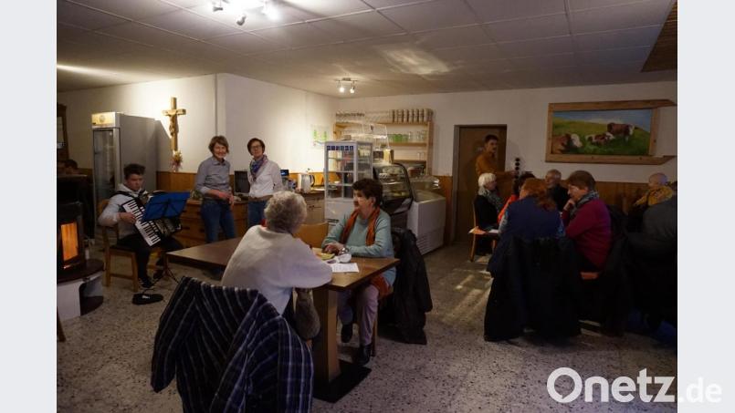 Bei der letzten Öffnung vor der Winterpause war das &quot;Café Zeitgeist&quot; gut gefüllt. Bild: eib