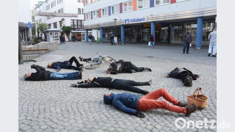 Flashmob von &quot;Fridays for Future&quot;. Bild: Gabi Schönberger