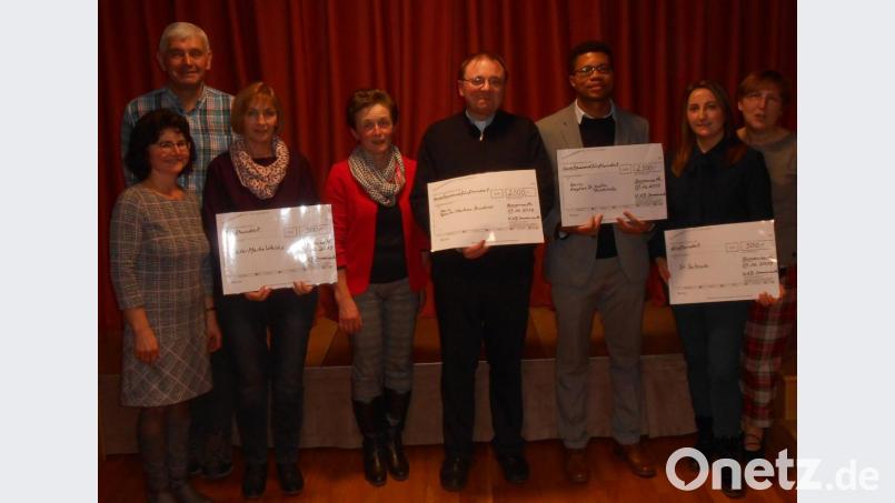 Der KAB-Ortsverband spendete 6000 Euro für wohltätige Zwecke. Dieses hohe soziale Engagement ist seit Jahrzehnten beispiellos in der Region. Bild: mez