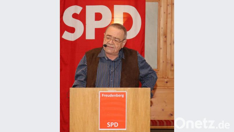 Einziges noch lebendes Gründungsmitglied Hans &quot;Teufel&quot; Binner bei seinen Grußworten. Bild: Rolf-Dieter Reichert