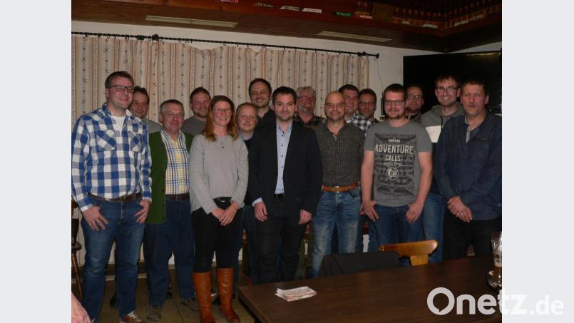 Die CWU Neudorf präsentiert 16 Kandidaten für die Kommunalwahl im März 2020. Einzige Frau auf der Liste ist Markträtin Christine Post Bild: mh