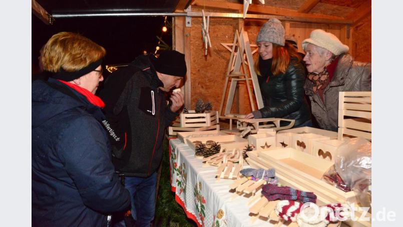 Bei hausgemachten Erzeugnissen wie Seife nimmt der Kunde vor dem Kauf mal eine Duftprobe. Bild: bey