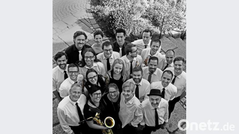Eine &quot;Swinging Christmas Show“ bietet die &quot;King-Size-Big-Band&quot; in Trabitz. Bild: exb