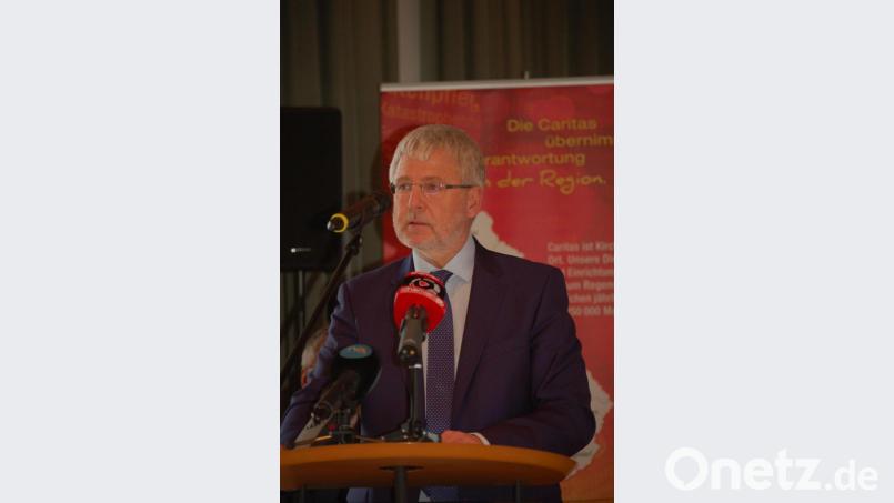 Finanzdirektor Alois Sattler legte die Zahlen des Bistums Regensburg offen. Bild: gib