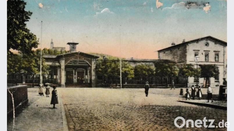 Diese Ansichtskarte von 1918 zeigt den alten Amberger Bahnhof aus der Perspektive der heutigen Bahnhofstraße. Bild: Klaus Tschierschke