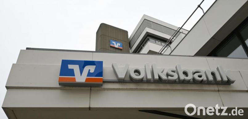 Bei den Volksbanken heißt es, es gebe &quot;keine Not&quot;, alte Sparverträge aufzukündigen. Symbolbild: Patrick Seeger/dpa