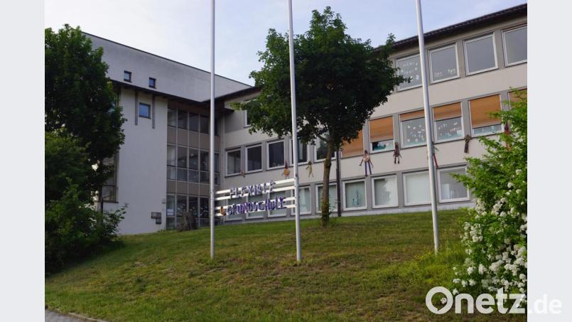 Das Schulhaus soll zukunftsfähig gemacht und an die neuen Bestimmungen angepasst werden. Bild: weu