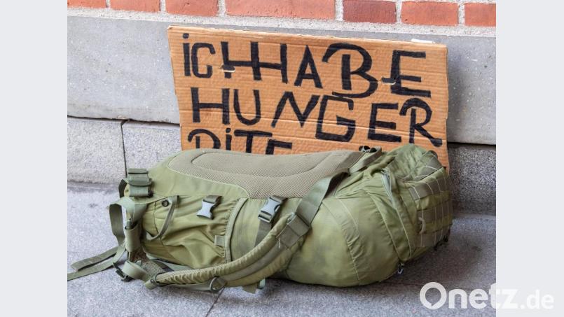 Kurz vor Weihnachten legt der Paritätische Wohlfahrtsverband den &quot;Armutsbericht&quot; vor. Diagnose: Insgesamt geht Armut zwar zurück, aber es entstehen neue Problemregionen. Bild: Peter Kneffel/dpa