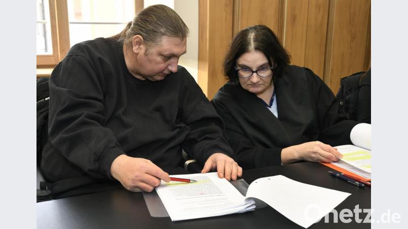 Mike Fiedler (links) mit Rechtsanwältin Deniz Ciyiltepe-Pilarsky. Bild: Petra Hartl
