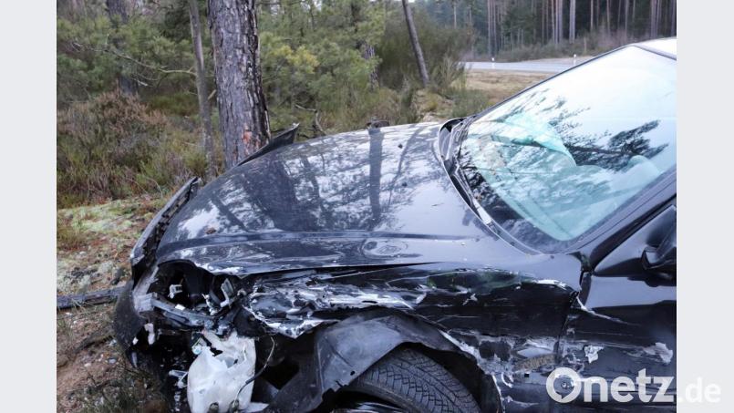 Der Honda bleibt nach dem Zusammenstoß liegen. Bild: jma