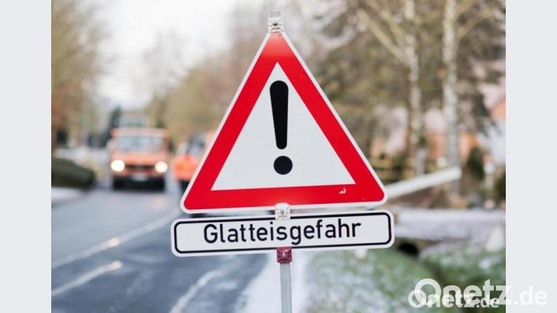 Der Deutsche Wetterdienst warnt vor Glatteis. Bild: Julian Stratenschulte/dpa