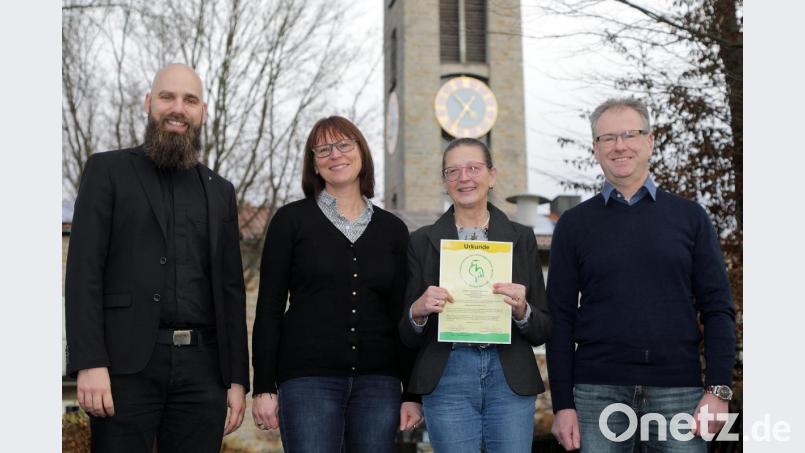 Das Umwelt-Team der Erlösergemeinde (von links): Pfarrer David Scherf, Brigitte Moser, Brigitte Rosenberger und Thomas Moser. Bild: Wolfgang Steinbacher