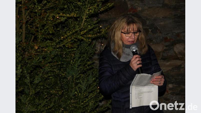 Mit besinnlichen Texten stimmte Christine Gärtner die Gäste auf den Gutshof-Abend ein. Bild: wro