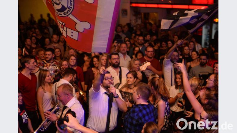 Die Funky Blues Rabbits feierten ihren 16. Bandgeburstag im Casino-Saal in Amberg mit vielen Gästen. Bild: Andreas Brückmann