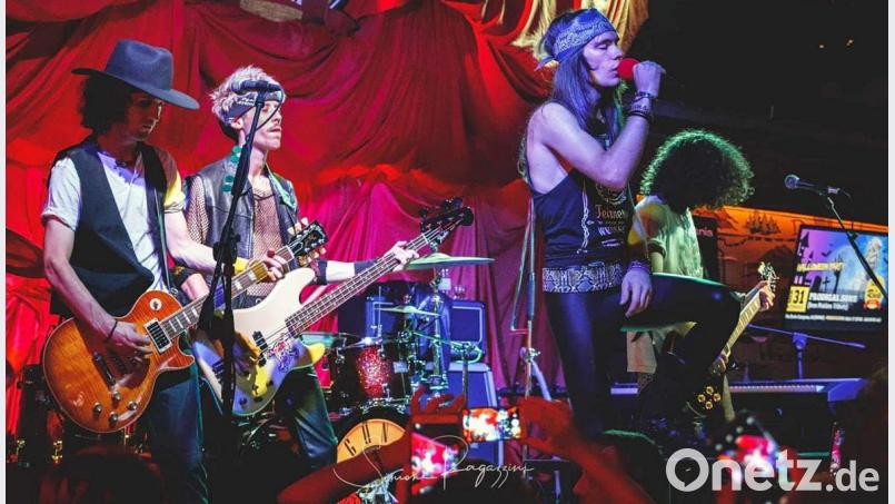 Jung, knackig und voller Adrenalin: Dafür stehen die „Guns N‘Roses“-Klone. Beim „Clones“ feiern sie in der nördlichen Oberpfalz ihre Premiere. Bild: exb
