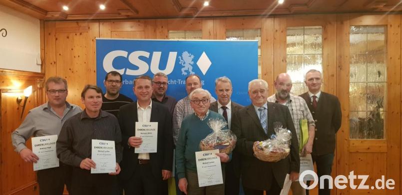 Die langjährigen Mitglieder der CSU Poppenricht-Traßlberg. Bild: exb