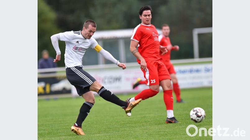 Kapitän Johannes Renner und die SV Grafenwöhr wollen beim Oberpfalz-Medien-Cup ähnlich frech auftreten wie bei ihrer Premiere im Vorjahr. Bild: A. Schwarzmeier