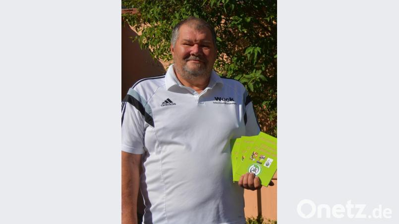 Winfried Eger ist tot. Der 63-Jährige verstarb am Wochenende im Krankenhaus Tirschenreuth. Sein Herz galt dem Fußball und den Vereinen der Region. Zuletzt war er mehr als zehn Jahre beim SV Mitterteich als Betreuer und "Mädchen für alles" engagiert. Er hinterlässt beim Landesligisten eine nur schwer zu schließende Lücke. Bild: jr