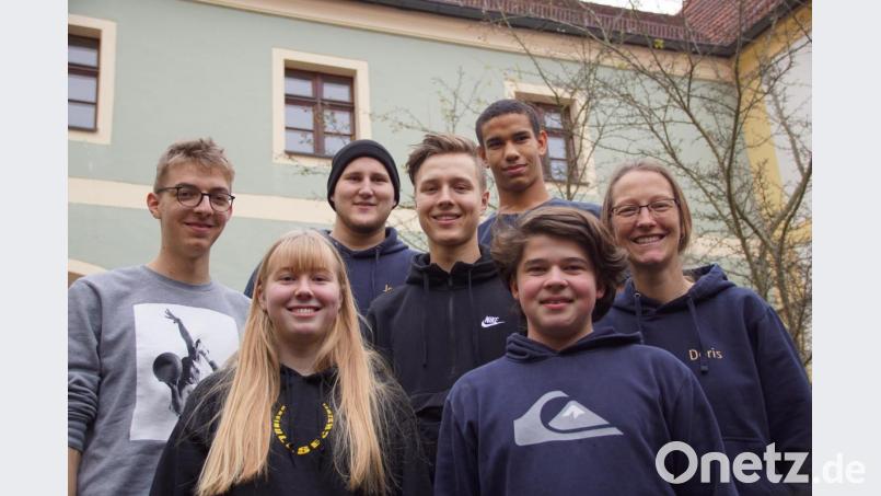 Im Leitenden Kreis engagieren sich in den nächsten zwei Jahren für die Evangelische Jugend (von links): Moritz Roßmann, Ronja Bauer, Jonas Würth, Gregor Michel, Joshua Lorenz, Theodor Strobel sowie Dekanatsjugendreferentin Doris Kick. Bild: exb/Evangelische Jugend im Dekanat Weiden