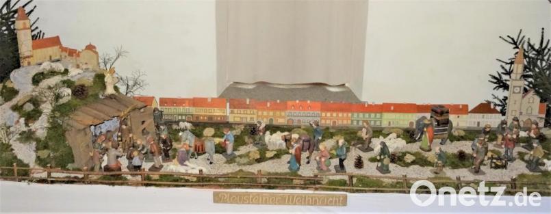 Die handgefertigte Krippe &quot;Pleysteiner Weihnacht&quot; von Anton Pöpperl im Stadtmuseum. Bild: tu