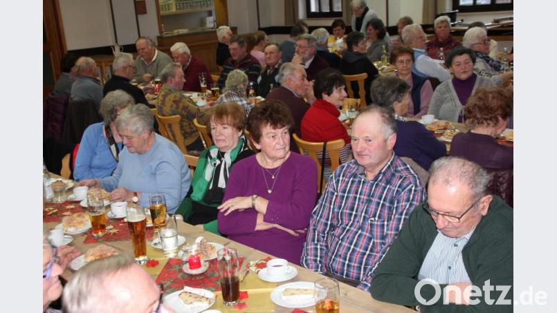 Gut besucht war die Senioren-Adventsfeier im Jugendheim. Bild: kro