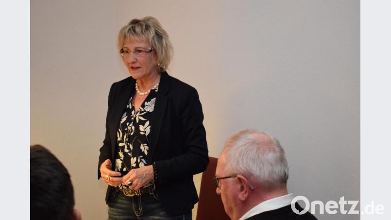 Stadträtin Irene Ehemann will die Ortsvereinigung Freie Wähler ins Leben rufen. Bei einer Informationsveranstaltung stellte sie die Weichen. Bild: bnr