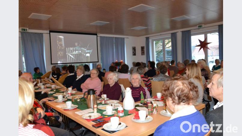 Neben Musik und Geschichten gibt es allerlei Schmankerln. Bild: gi