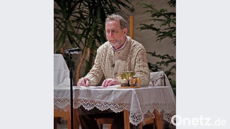 Dieter Franik trug Mundart-Texte vor. Bild: twi