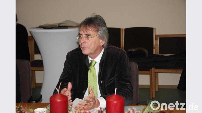 Regierungspräsident Axel Bartelt gestand: „Ich bin von Neusorg beeindruckt.“ Bild: wro