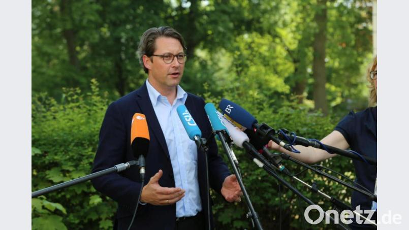Verkehrsminister Andreas Scheuer steht mehr und mehr unter Druck, meint Wolfgang Ruppert Bild: GES
