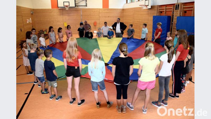 In Hohenburg hatte diesmal die Landkreis-Tour von Maxl, dem Spielebus, begonnen. Archivbild: bö
