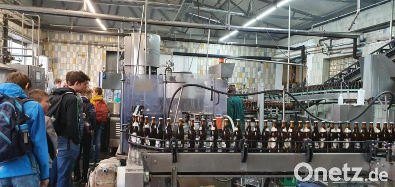 Realschüler in der Brauerei. Bild: Realschule im Stiftland/exb