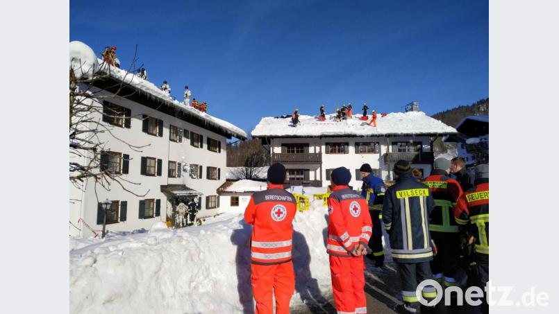 Januar 2019: Helfer aus dem Landkreis beim Schneechaos in Oberbayern. Bild: FFW Vilseck