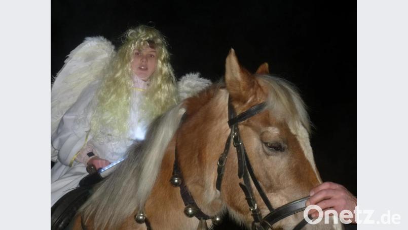 Das Christkind saß heuer zu Pferd. Bild: mad