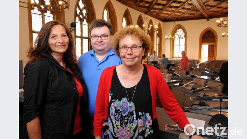 Hannelore Zapf (von links), Daniel Holzapfel und Brigitte Brigitte Netta verlassen die SPD-Fraktion im Amberger Stadtrat. Bild: Stephan Huber