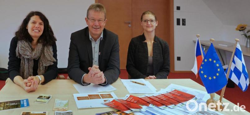 Ida Petioka, Alfred Wolf und Ilona Hunsperger (von links) repräsentieren die deutsche Seite beim Jan Hus-Weg. Bild: tr
