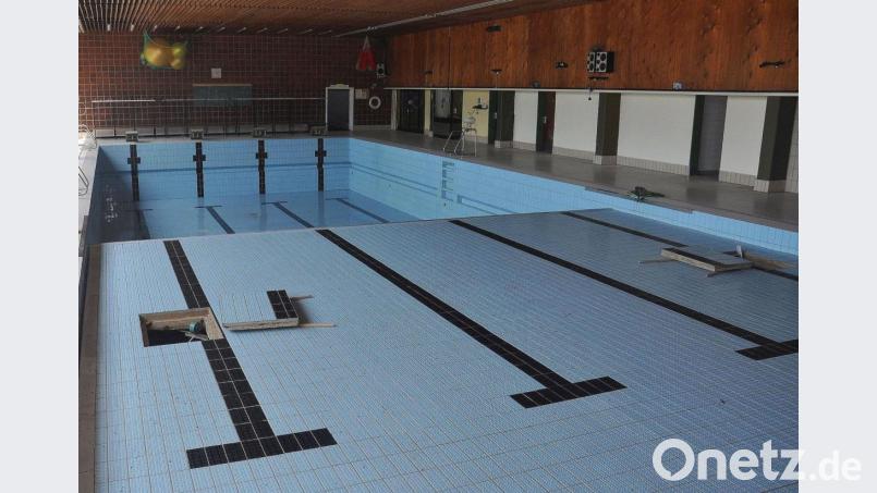 Das Bärnauer Hallenbad ist noch immer ohne Wasser. Wenn es nach Bürgermeister Alfred Stier geht, wird sich daran auch nichts ändern. Bild: ws