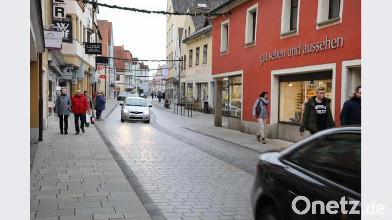 Der Umbau der Friedrich-Ebert-Straße samt Wendelinplatz ist erledigt. Die Abwicklung ist nach den Worten von Oberbürgermeister Andreas Feller gut gelungen. Bild: Gerhard Götz