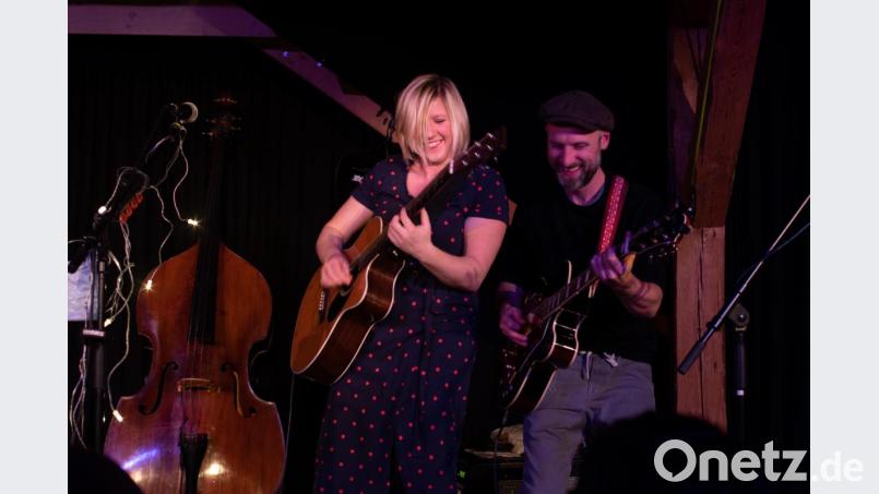 Witzige Anekdoten, gute Musik und jede Menge gute Stimmung bei Claudia Korecks Weihnachtskonzert. Bild: pml