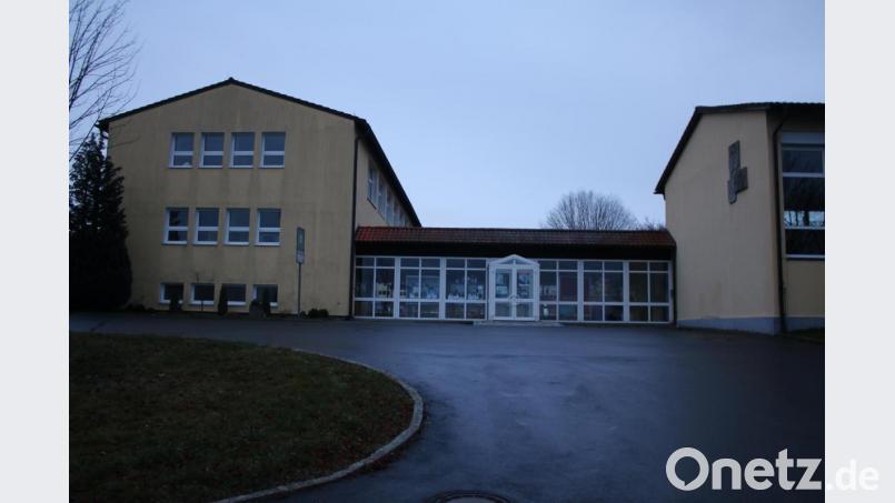Einige Neuerungen hat es in der Schule in Püchersreuth seit Jahresbeginn gegeben, einige andere werden nach den Worten von Bürgermeister Rudolf Schopper in diesem Jahr folgen. Bild: sne
