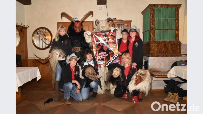 Die &quot;Swinging Hats&quot; organisieren den ersten &quot;Rauhnachtslauf&quot;. Die &quot;Oberpfälzer Schlossteufeln&quot; unterstützen sie dabei. Bild: hcz