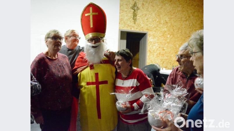 Auch der Nikolaus schaute bei der AWO-Familie vorbei. Bild: weu