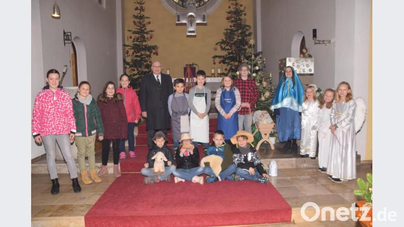 Ihre Bühne wird nicht nur der Altarraum sein, sondern die gesamte Kirche. Die Akteure der Christmette am Heiligen Abend in St. Josef in Bechtsrieth beziehen die Gottesdienstbesucher in ihr Spiel mit ein. Bild: fz