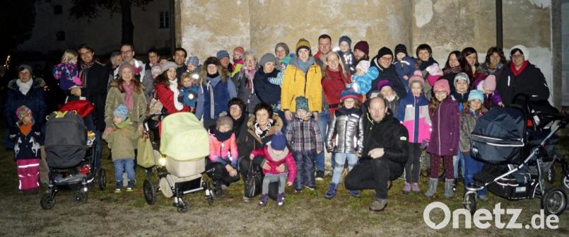 Die neuen Mitglieder mit der Führung der Kolpingsfamilie Bild: agr
