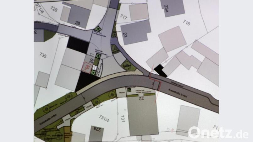 Der Planentwurf für den Dorfplatz Lehendorf mit Eingrünung und Auflockerung der Fläche durch eine grüne Insel. Bild: ds