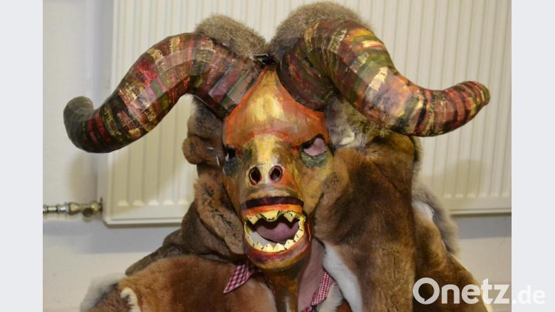 Furchterregende Perchten sind bei der 6. Rauhnacht der Nordoberpfälzer Musikfreunde zu sehen. Bild: hcz