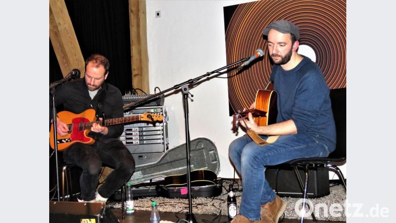 Moritz Ecker und Sebastian Bock (v. li.) sind zusammen und im Solo große Musiker, die in keine Schublade passen. Bild: ubb