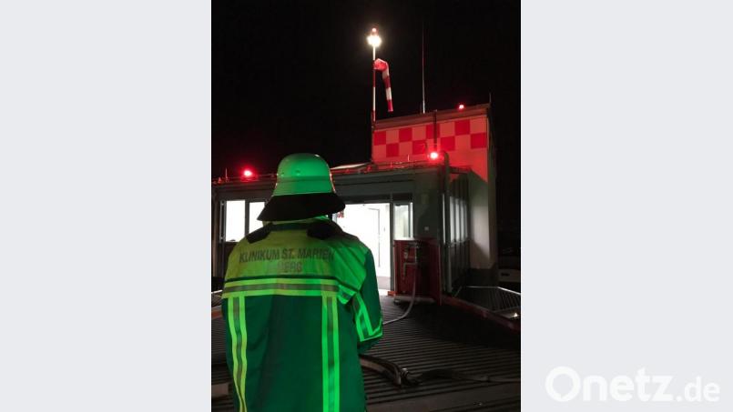 Damit im Ernstfall reibungslos gelöscht werden kann, gibt es am Klinikum jedes Jahr Übungen mit den örtlichen Feuerwehren. Bild: Klinikum/Bigalke/exb